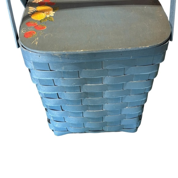 Rare Vtg Signed RUTH Blue With Floral Fruit Wood Top Basket Handles Strawberries - Picture 6 of 15